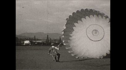 Mark Campbell Demonstrates Irvin Airchute